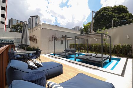 Studio à venda com 24m², 1 quarto e sem vaga Studio à venda com 24m², 1 quarto e sem vagaPiscina