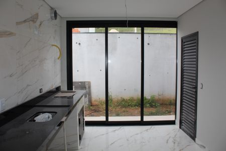 Casa de condomínio para alugar com 135m², 3 quartos e 2 vagasCozinha