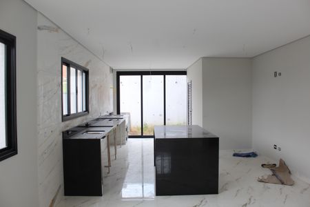 Casa de condomínio para alugar com 135m², 3 quartos e 2 vagasCozinha