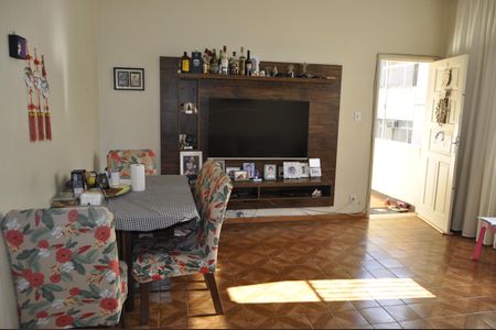 Apartamento à venda com 100m², 2 quartos e sem vagaSala