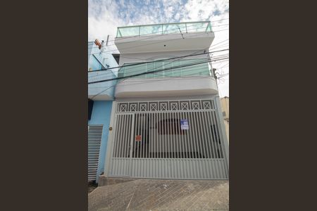 Casa à venda com 194m², 3 quartos e 1 vaga Casa à venda com 194m², 3 quartos e 1 vagaFachada