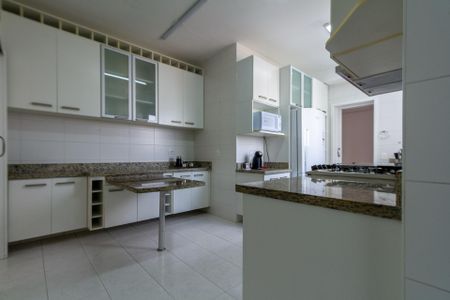 Apartamento para alugar com 205m², 3 quartos e 4 vagasCozinha