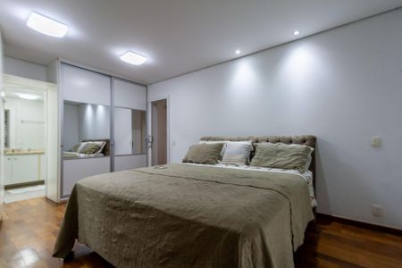 Apartamento para alugar com 205m², 3 quartos e 4 vagasSuíte 2