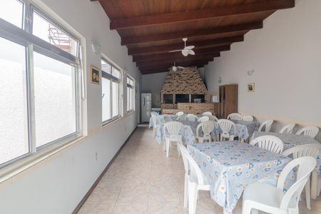 Apartamento à venda com 90m², 4 quartos e sem vagaÁrea comum