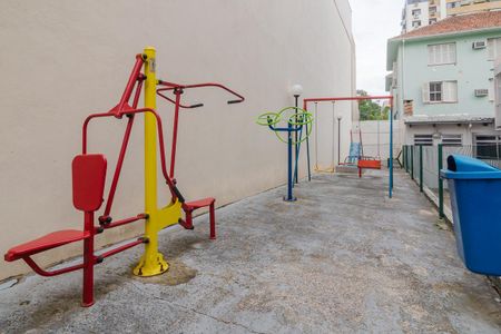 Apartamento à venda com 90m², 4 quartos e sem vagaÁrea comum