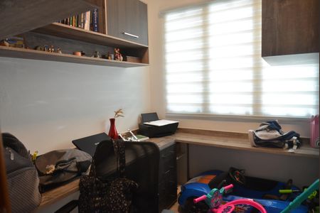 Casa à venda com 162m², 4 quartos e 3 vagasQuarto 1/Escritório