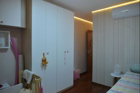 Casa à venda com 162m², 4 quartos e 3 vagasSuíte 1