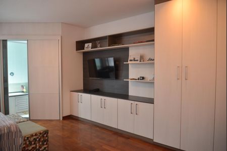 Casa à venda com 162m², 4 quartos e 3 vagasSuíte 2