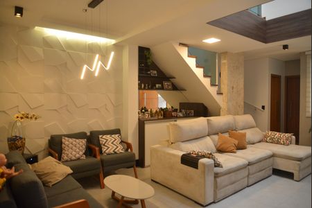 Casa à venda com 162m², 4 quartos e 3 vagasSala