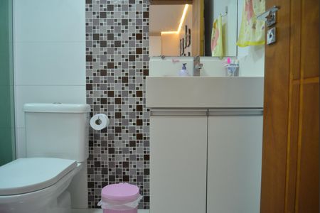 Casa à venda com 162m², 4 quartos e 3 vagasBanheiro da Suíte 1