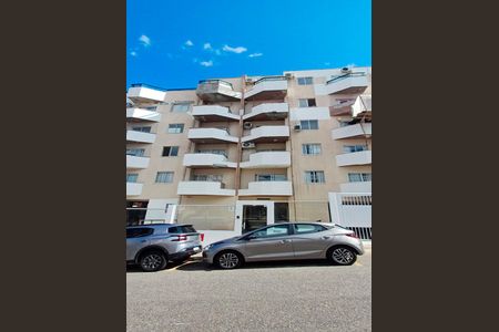 Apartamento para alugar com 76m², 2 quartos e 1 vagaFachado do condomínio