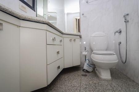 Apartamento para alugar com 203m², 3 quartos e 4 vagasBanheiro da Suíte 3
