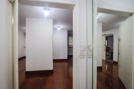 Apartamento para alugar com 203m², 3 quartos e 4 vagasÁrea comum - Hall Social