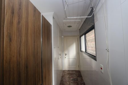 Apartamento para alugar com 203m², 3 quartos e 4 vagasÁrea de Serviço