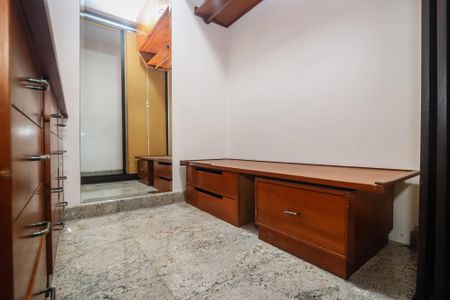 Apartamento para alugar com 203m², 3 quartos e 4 vagasCloset da Suíte