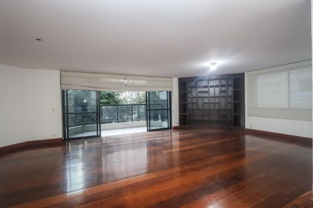 Apartamento para alugar com 203m², 3 quartos e 4 vagasSala
