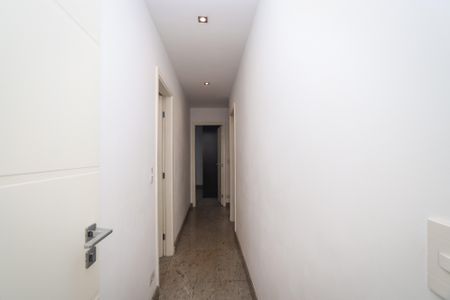 Apartamento para alugar com 203m², 3 quartos e 4 vagasCorredor
