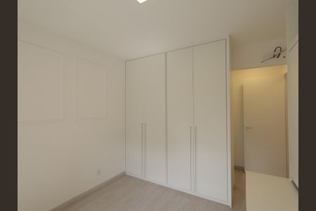 Apartamento à venda com 130m², 4 quartos e 2 vagasSuíte 2