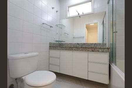 Apartamento à venda com 130m², 4 quartos e 2 vagasBanheiro da Suíte 1