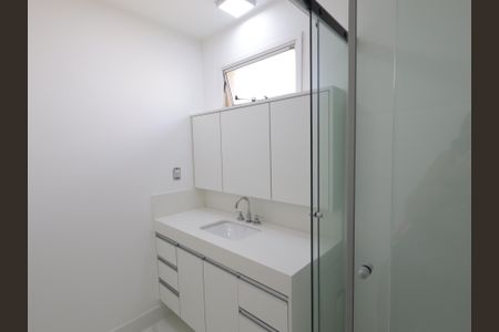 Apartamento à venda com 130m², 4 quartos e 2 vagasBanheiro da Suíte 2