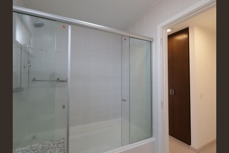 Apartamento à venda com 130m², 4 quartos e 2 vagasBanheiro da Suíte 1