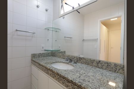 Apartamento à venda com 130m², 4 quartos e 2 vagasBanheiro da Suíte 1