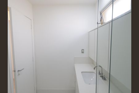 Apartamento à venda com 130m², 4 quartos e 2 vagasBanheiro da Suíte 2