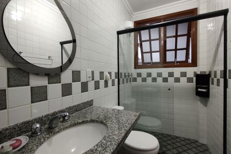 Casa de condomínio à venda com 109m², 3 quartos e 2 vagasBanheiro da Suíte