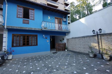 Casa de condomínio à venda com 109m², 3 quartos e 2 vagasFachada da Casa