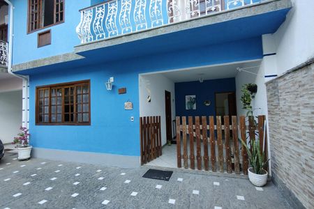 Casa de condomínio à venda com 109m², 3 quartos e 2 vagasFachada da Casa