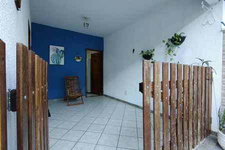 Casa de condomínio à venda com 109m², 3 quartos e 2 vagasGaragem