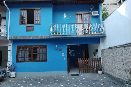 Casa de condomínio à venda com 109m², 3 quartos e 2 vagasFachada da Casa