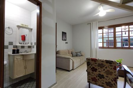 Casa de condomínio à venda com 109m², 3 quartos e 2 vagasSala