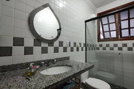 Casa de condomínio à venda com 109m², 3 quartos e 2 vagasBanheiro da Suíte