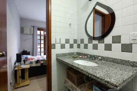 Casa de condomínio à venda com 109m², 3 quartos e 2 vagasBanheiro da Suíte