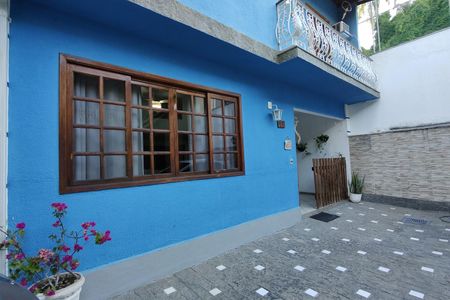 Casa de condomínio à venda com 109m², 3 quartos e 2 vagasFachada da Casa