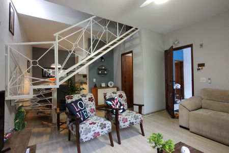 Casa de condomínio à venda com 109m², 3 quartos e 2 vagasSala