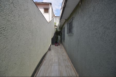 Casa à venda com 125m², 3 quartos e 2 vagasCorredor lateral
