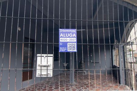 Casa para alugar com 69m², 2 quartos e 1 vaga Casa para alugar com 69m², 2 quartos e 1 vagaFachada e placa
