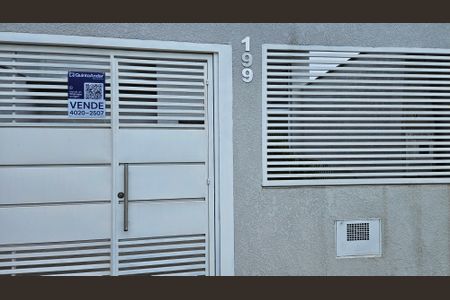 Casa à venda com 74m², 3 quartos e 1 vaga Casa à venda com 74m², 3 quartos e 1 vagaFachada + Plaquinha