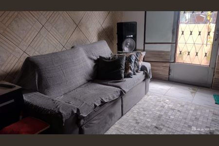 Casa à venda com 60m², 3 quartos e 2 vagas Casa à venda com 60m², 3 quartos e 2 vagasSala