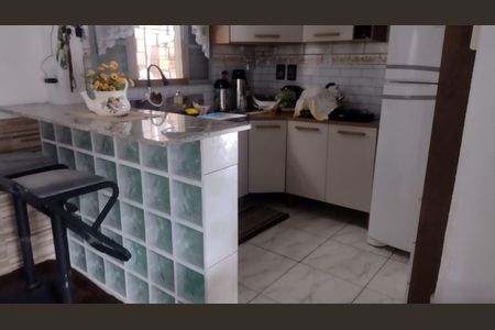 Casa à venda com 60m², 3 quartos e 2 vagas Casa à venda com 60m², 3 quartos e 2 vagasCozinha