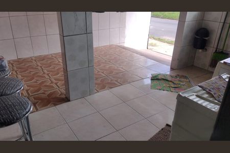 Casa à venda com 60m², 3 quartos e 2 vagas Casa à venda com 60m², 3 quartos e 2 vagasÁrea de Serviço