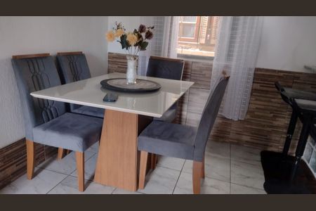 Casa à venda com 60m², 3 quartos e 2 vagas Casa à venda com 60m², 3 quartos e 2 vagasSala de Jantar