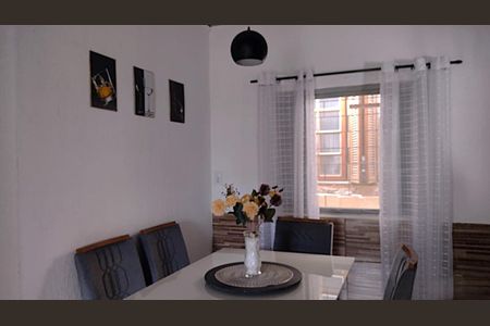 Casa à venda com 60m², 3 quartos e 2 vagas Casa à venda com 60m², 3 quartos e 2 vagasSala de Jantar