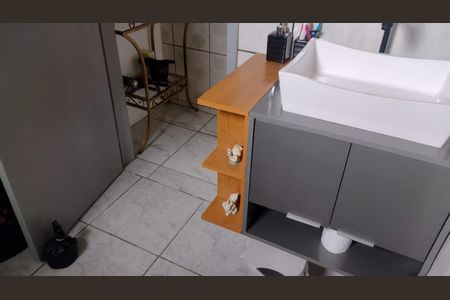 Casa à venda com 60m², 3 quartos e 2 vagas Casa à venda com 60m², 3 quartos e 2 vagasBanheiro