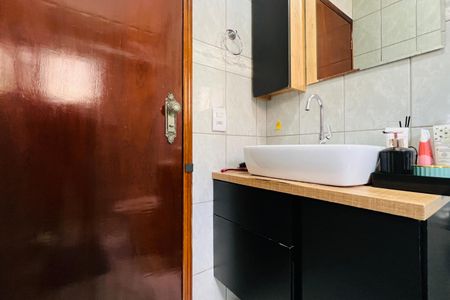 Apartamento para alugar com 55m², 2 quartos e 1 vaga Apartamento para alugar com 55m², 2 quartos e 1 vagaBanheiro
