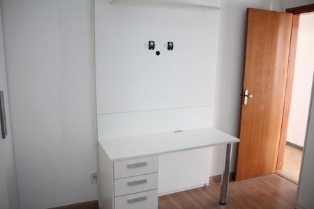 Apartamento à venda com 120m², 4 quartos e 2 vagasQuarto 2