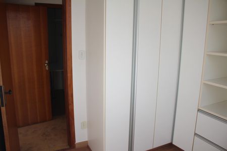 Apartamento à venda com 120m², 4 quartos e 2 vagasQuarto 1