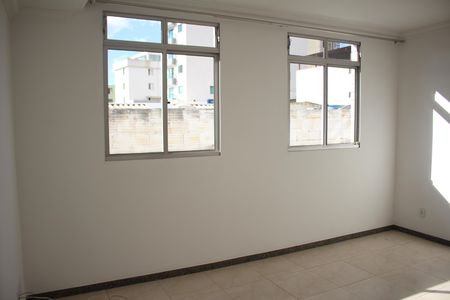 Apartamento à venda com 120m², 4 quartos e 2 vagasSala